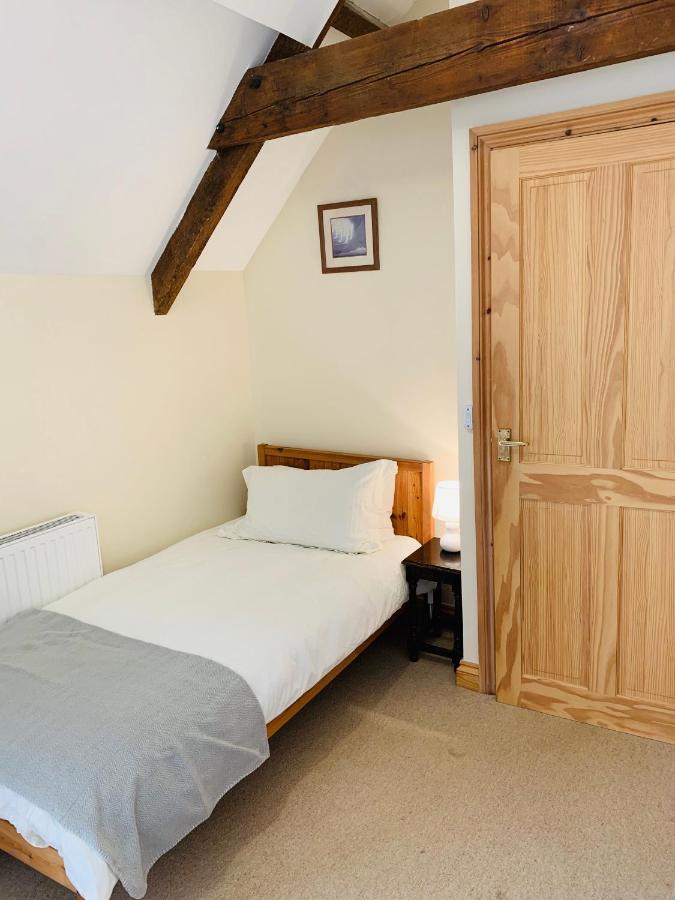 The Granary Villa Abergavenny Buitenkant foto
